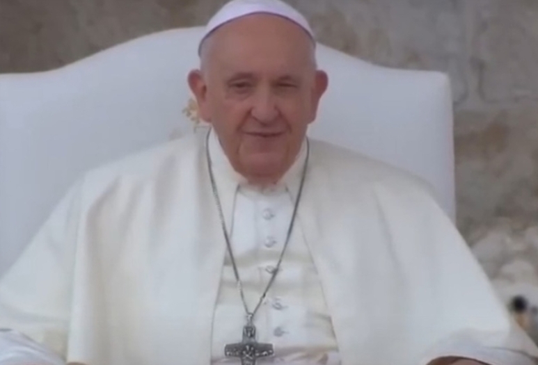 Papa Francisco passa noite tranquila, diz Vaticano