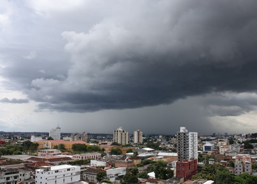 Maio começa com frio no Centro-Sul e chuvas no Norte