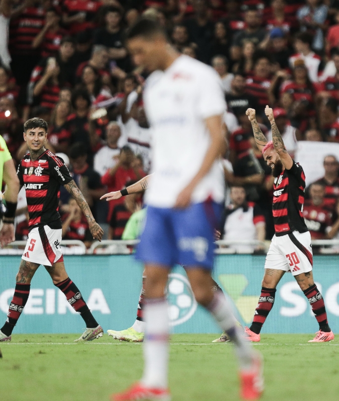 Flamengo goleia o Fortaleza em último jogo antes da Copa do Mundo de Clubes