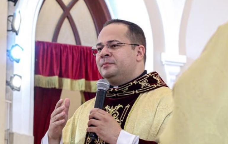 Padre rebate oração contra o Palmeiras: 'Deus não vai atender essa prece'