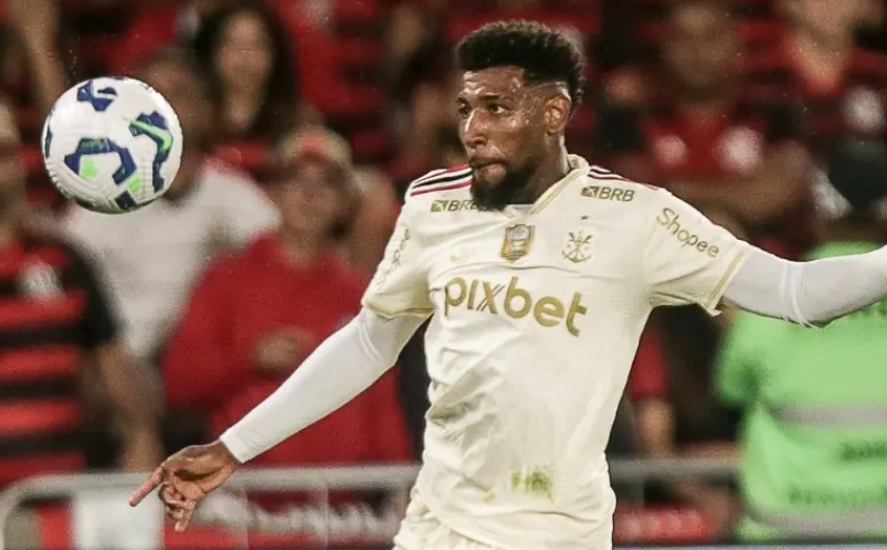 Confira os números de Emerson Royal em sua estreia pelo Flamengo