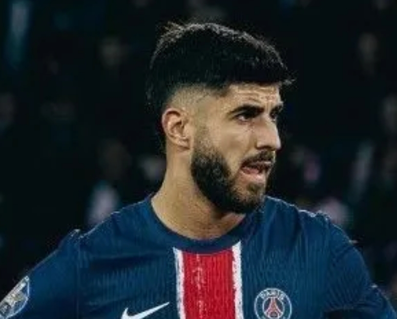 PSG coloca ex-Real Madrid à venda, diz jornal