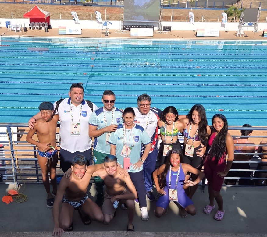 Natação garante primeira medalha para rede estadual de ensino no Jebs 2025