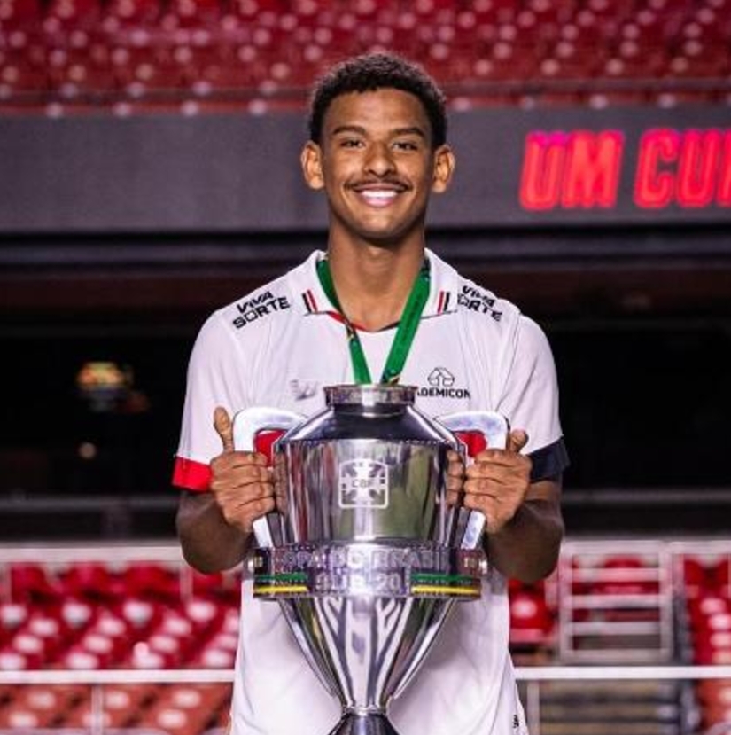 São Paulo compra volante titular no título da Copa do Brasil Sub-20; veja
