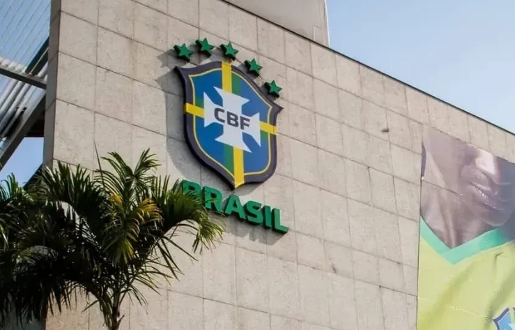 Clubes poderão ter quatro janelas de transferências em 2025; entenda