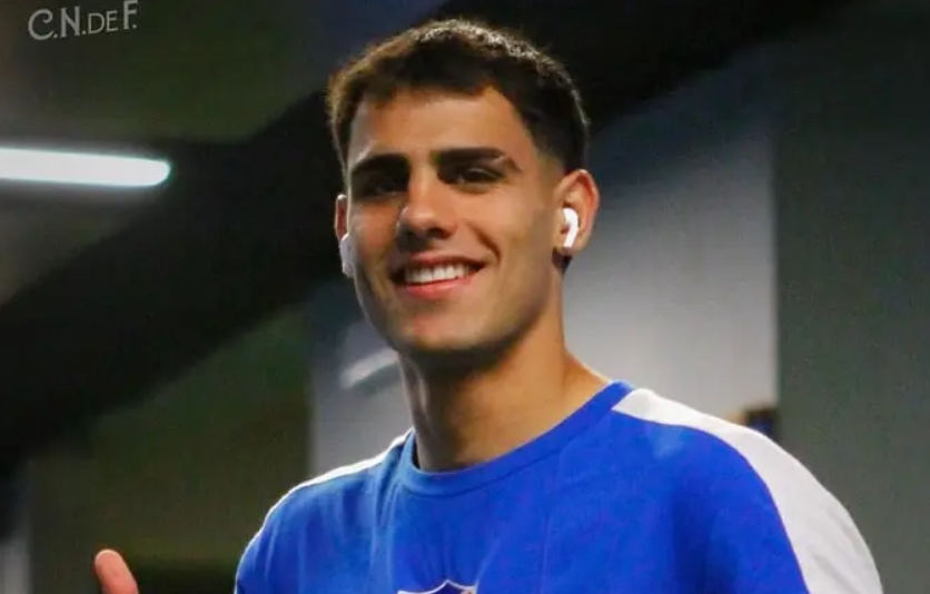 Botafogo encaminha a contratação de Lucas Villalba, do Nacional-URU