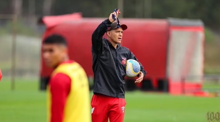 Athletico x Bahia: onde assistir ao vivo, horário e escalações