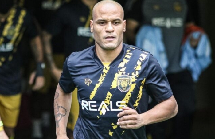 Patric oficializa saída do Amazonas FC