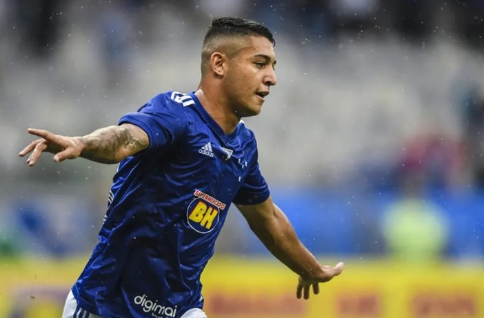 Botafogo faz proposta pelo volante Pedro Bicalho, do Qarabag