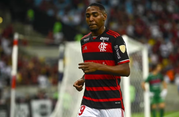 Flamengo acerta venda de Lorran para o CSKA