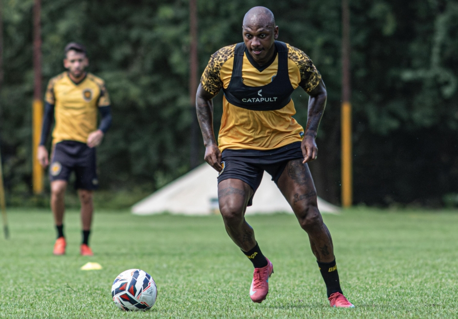 Sassá sai do Amazonas após três anos e acerta com o Criciúma