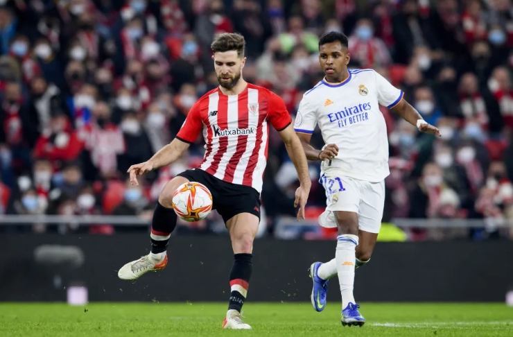 Zagueiro é pego no antidoping e alega remédio contra calvície após câncer