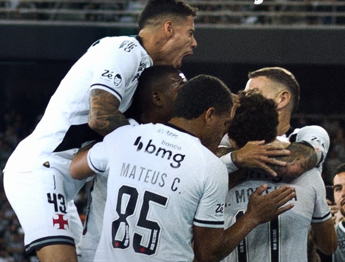 Vasco vence o Botafogo e pega o Fluminense na semifinal da Copa do Brasil