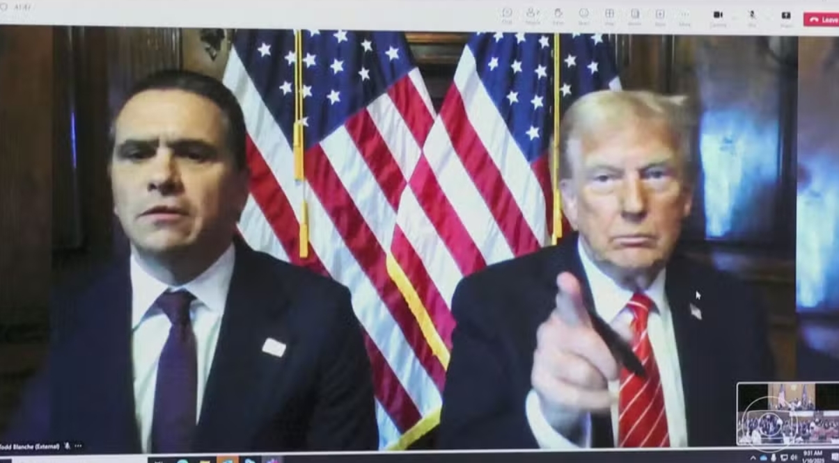 Condenado, Trump deve entregar amostra de DNA e não pode ter armas