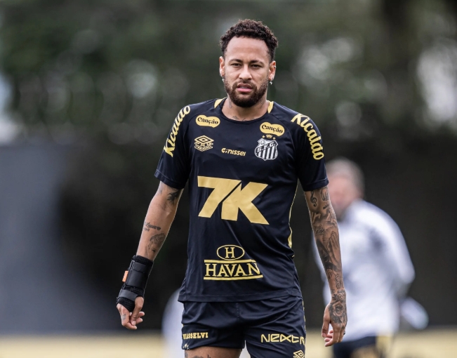 Cafu crê em volta de Neymar à Seleção e dá conselho para Ancelotti