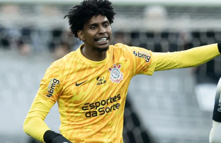 Hugo Souza critica futebol português: 'Comprei meia para treinar'