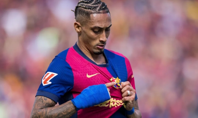 Raphinha passa Salah e lidera Europa em participações em gols na temporada