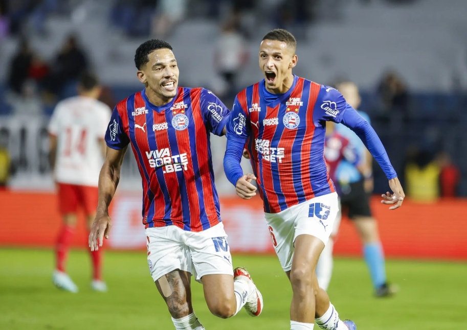 Com um a mais, Bahia vence o Bragantino e entra no G6 do Brasileirão