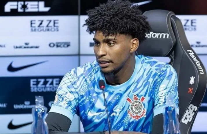 Ex-Flamengo, Hugo exalta torcida do Corinthians