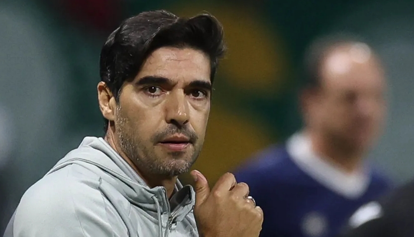 Abel Ferreira usa fala xenofóbica contra indígenas ao falar sobre Palmeiras