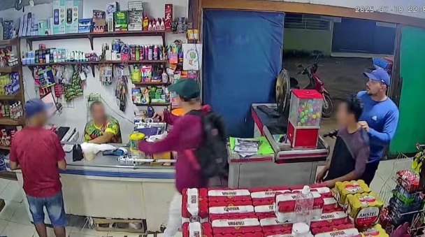 Vereador é agredido durante assalto em mercadinho em Itacoatiara