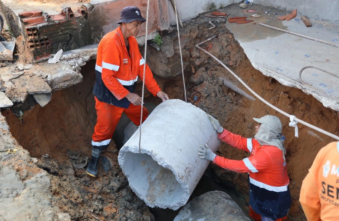 Prefeitura recupera galeria e reforça drenagem no Amazonino Mendes