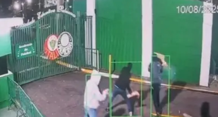 Palmeiras pede instauração de inquérito policial para apurar ataque ao CT
