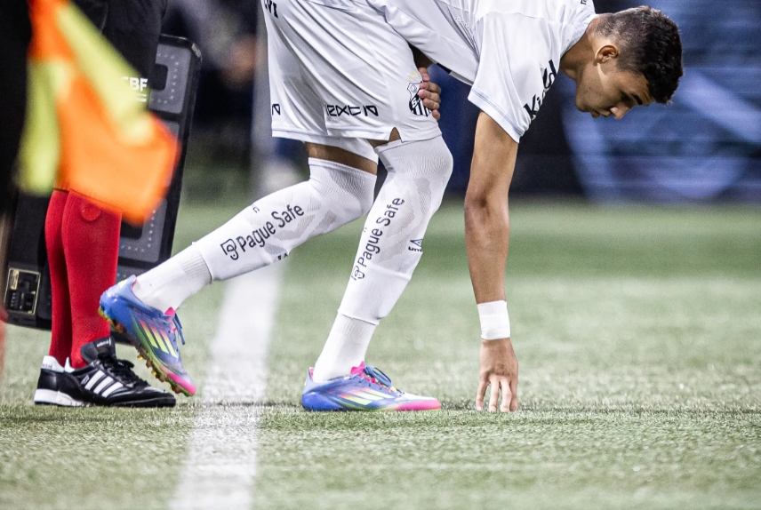 Santos não vence em gramados sintéticos desde 2021; veja