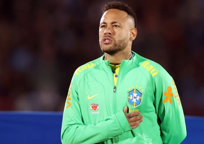 Neymar deve recuperar a forma física para retornar à Seleção, diz Ancelotti