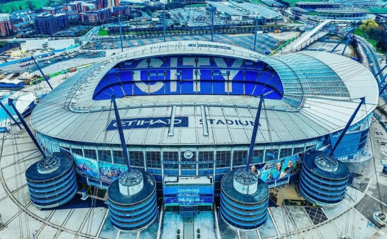 Manchester City anuncia receita recorde de R$ 5,4 bi na temporada 2023-24