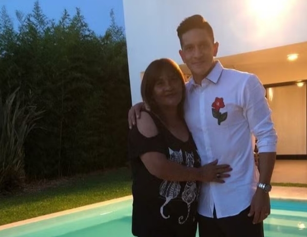 Morre Marina Recalde Franco, mãe de Cano, do Fluminense