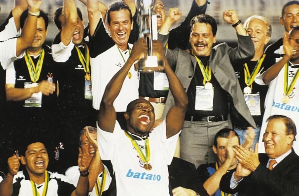 Corinthians celebra 25 anos do Mundial e luta para recuperar relevância internacional