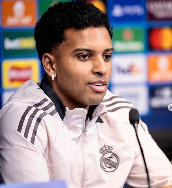Rodrygo rebate especulações de saída do Real Madrid; veja