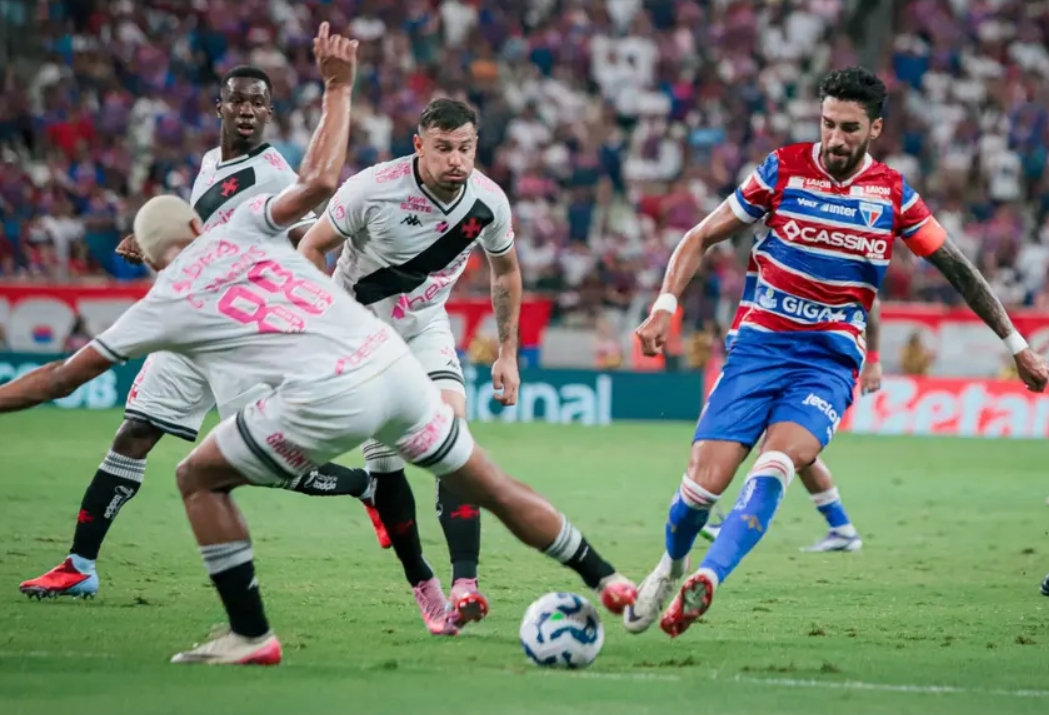 Com um a menos, Vasco vence o Fortaleza pela Série A do Brasileiro