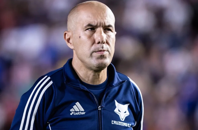 Cruzeiro anuncia saída de Leonardo Jardim após eliminação na Copa do Brasil