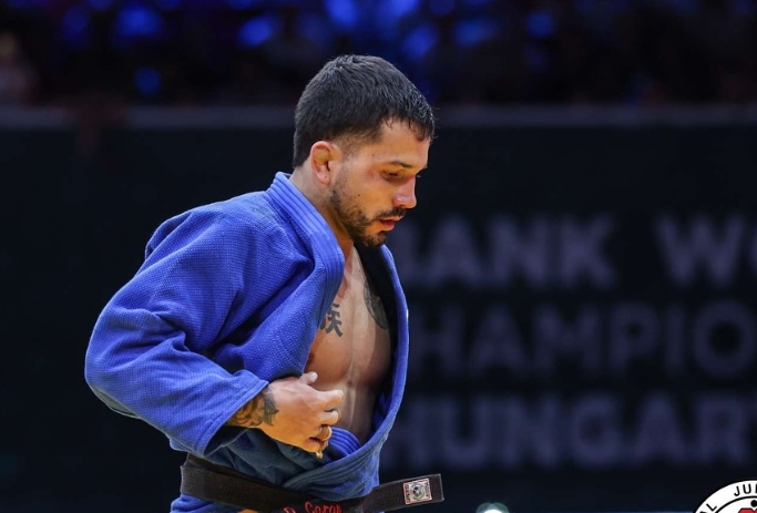 Daniel Cargnin é vice-campeão mundial de judô