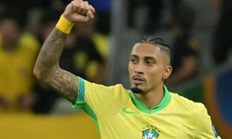 Raphinha admite Seleção 'longe da perfeição', mas vê caminho certo