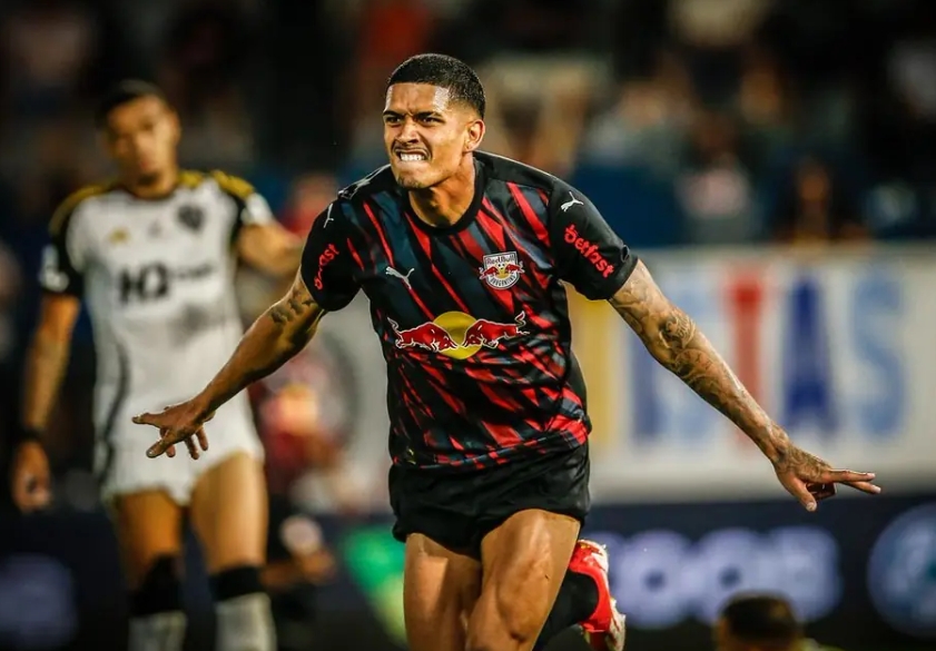 Red Bull Bragantino bate o Atlético-MG e embala terceiro triunfo seguido