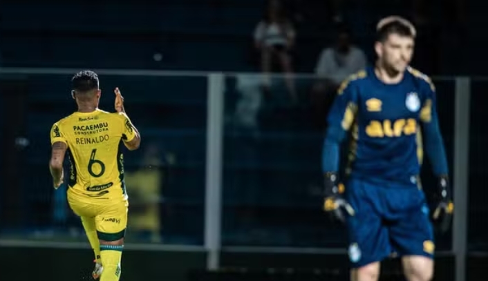 Mirassol goleia Grêmio e vence pela primeira vez na história do Brasileirão