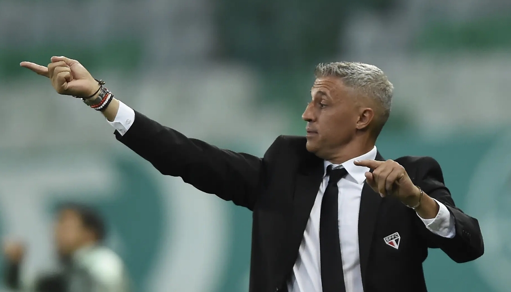 Hernán Crespo é o favorito para substituir Zubeldía no São Paulo