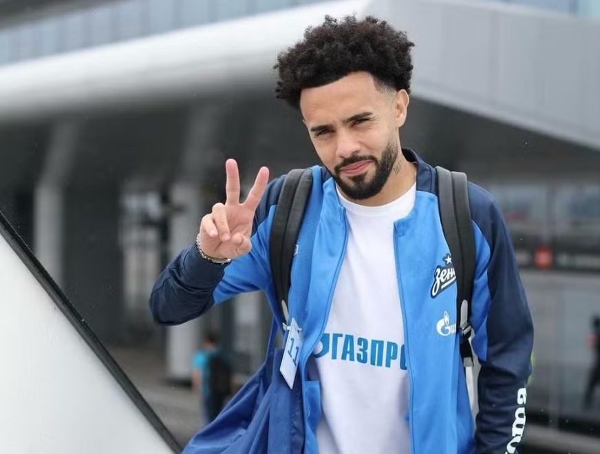 Zenit trava negociações do Flamengo por Claudinho