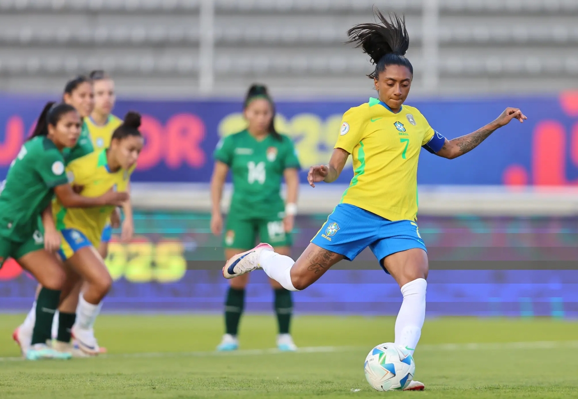 Com hat-trick de Kerolin, Brasil goleia Bolívia pela Copa América feminina