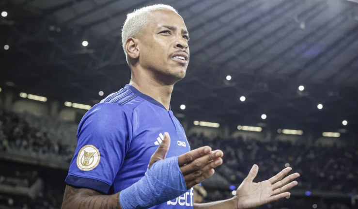 Matheus Pereira se ofende com vaias a técnico do Cruzeiro