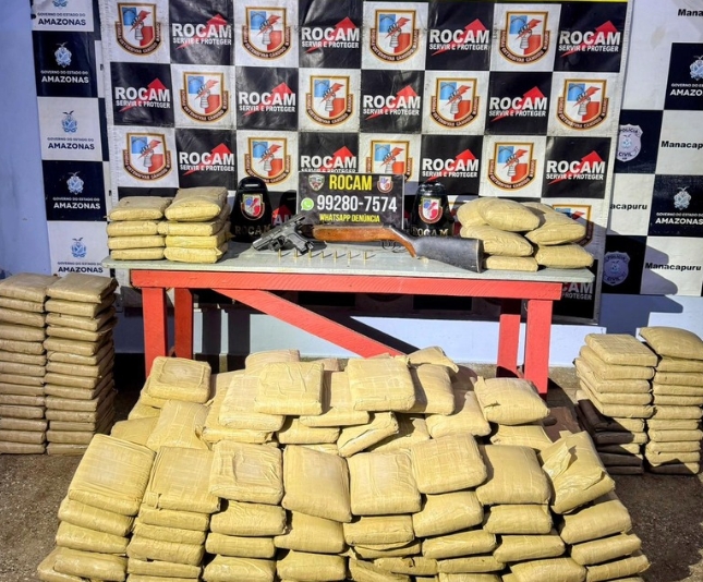 PM apreende 237 tabletes de skunk e prende dupla em Manacapuru