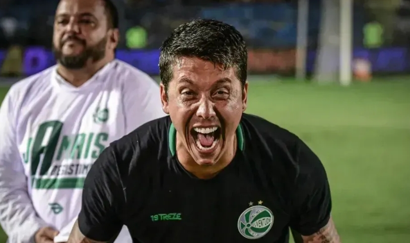 Em penúltimo e sem vencer há 6 jogos, técnico se exalta: 'Sou muito bom'