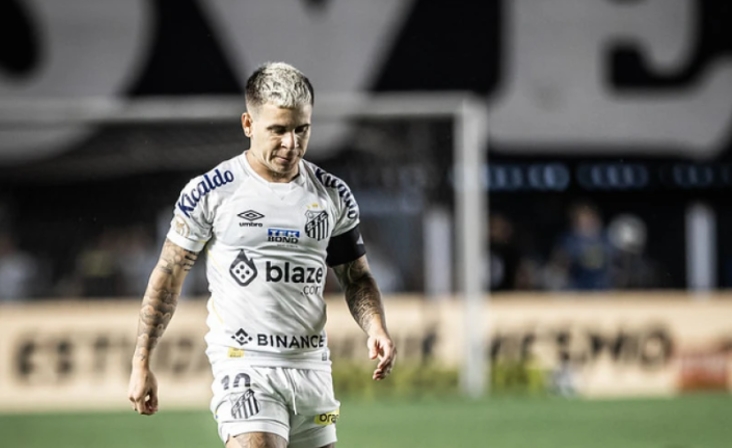 Sem acordo com Grêmio, Santos espera Soteldo para reapresentação com elenco