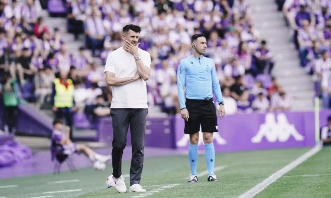 Pezzolano confirma negociação com o Inter: 'Está caminhando forte'