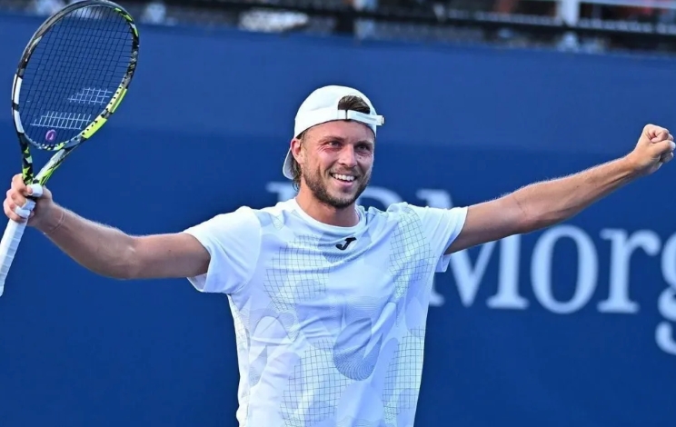 Quem é Alexandre Müller, adversário de João Fonseca na estreia no Rio Open