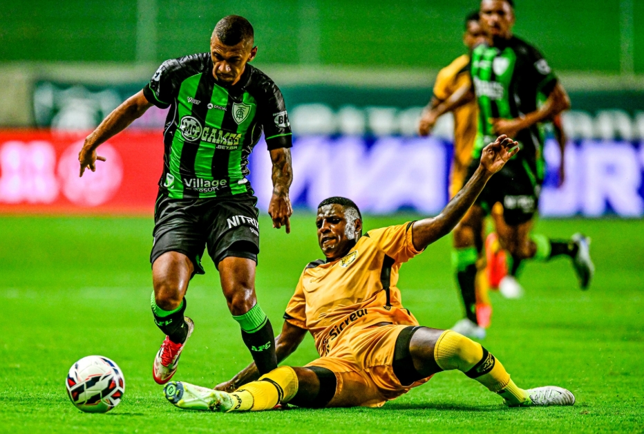 América-MG leva susto, mas bate Amazonas e volta a vencer na Série B