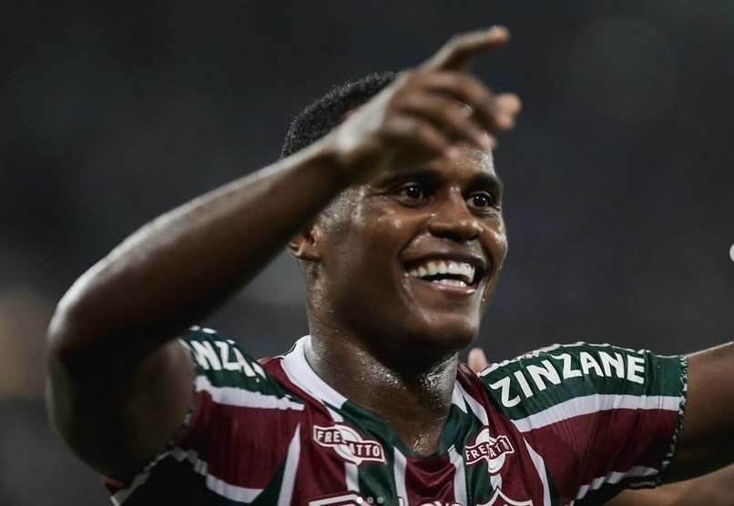 Fluminense encaminha venda de Arias para o Wolverhampton